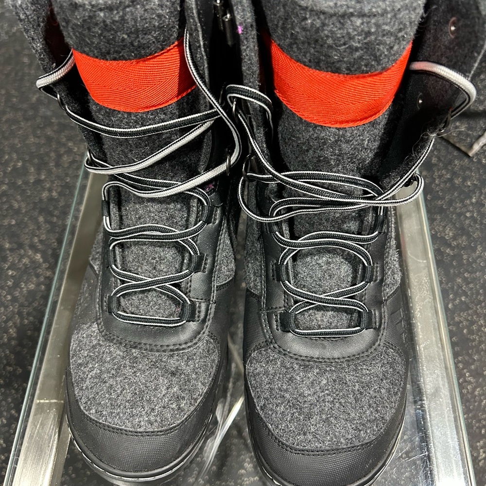 Adidas PrimaLoft Gray and Black Men's Boots with Red Accents - Picture 2 of 5